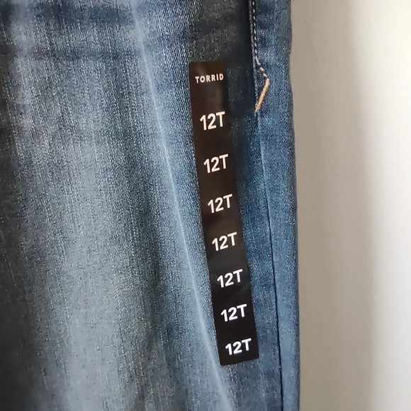 Torrid Luxe Slim Boot cut mid-rise slight flare jeans size 12 Tall rainstorm NWT - Picture 8 of 8